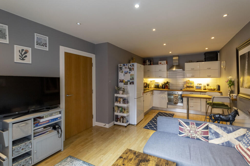 Apartment in Birmingham, West Midlands - View 3