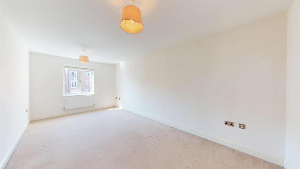Apartment in Shrewsbury - View 4