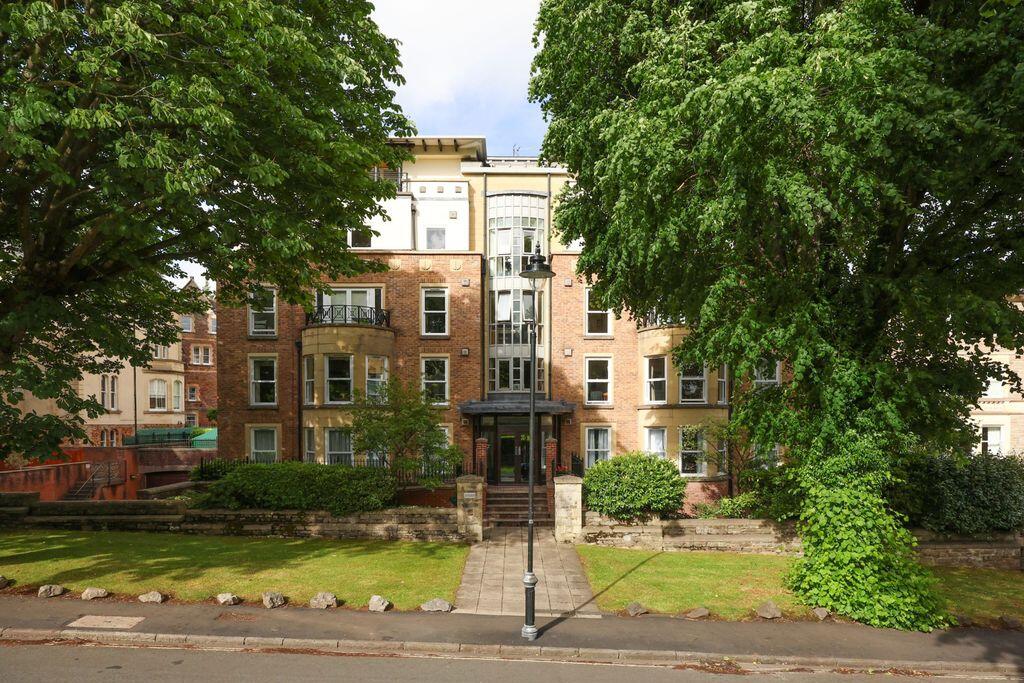Main image of property: The Avenue | Clifton