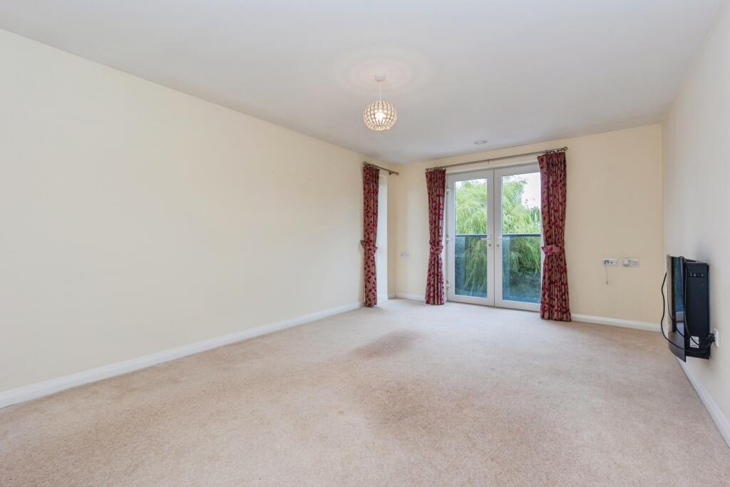 Apartment in Manchester, Chorlton-cum-Hardy - View 4