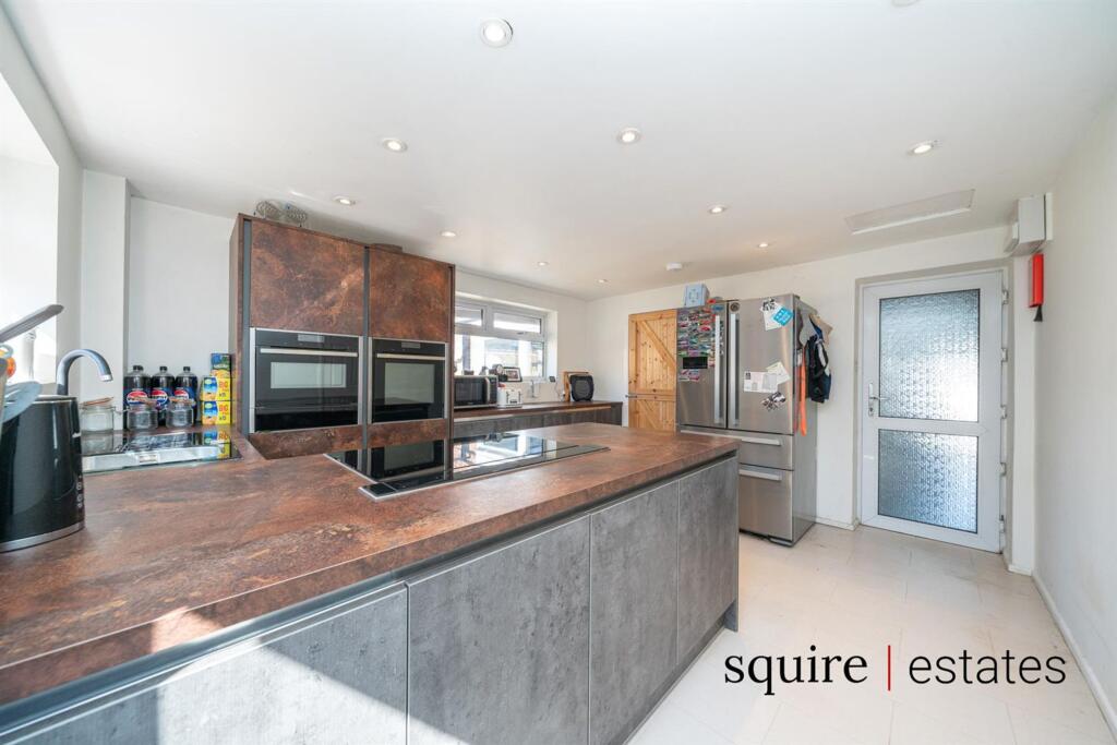 House in Hemel Hempstead - More