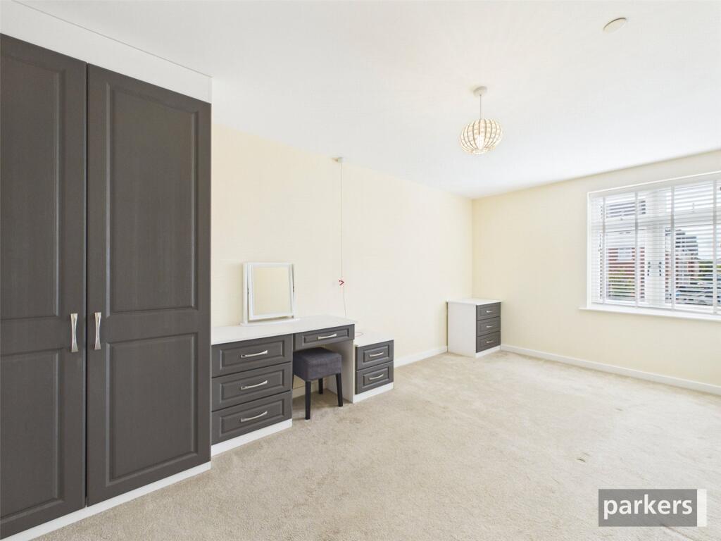 Apartment in Woodley, Wokingham - View 5