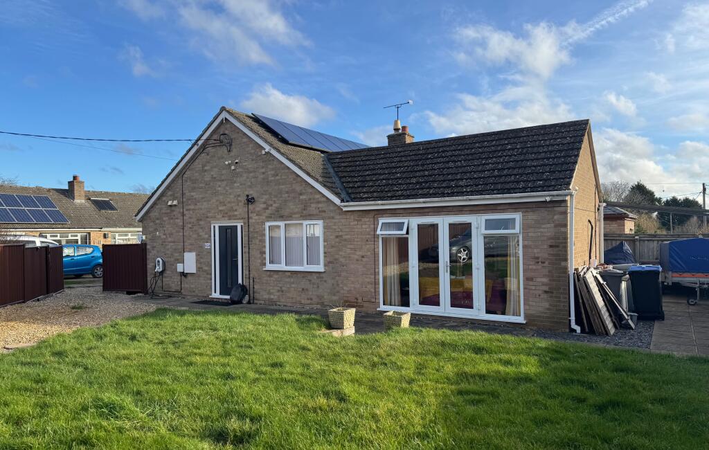 Main image of property: Heyford Close, Standlake, Witney, OX29