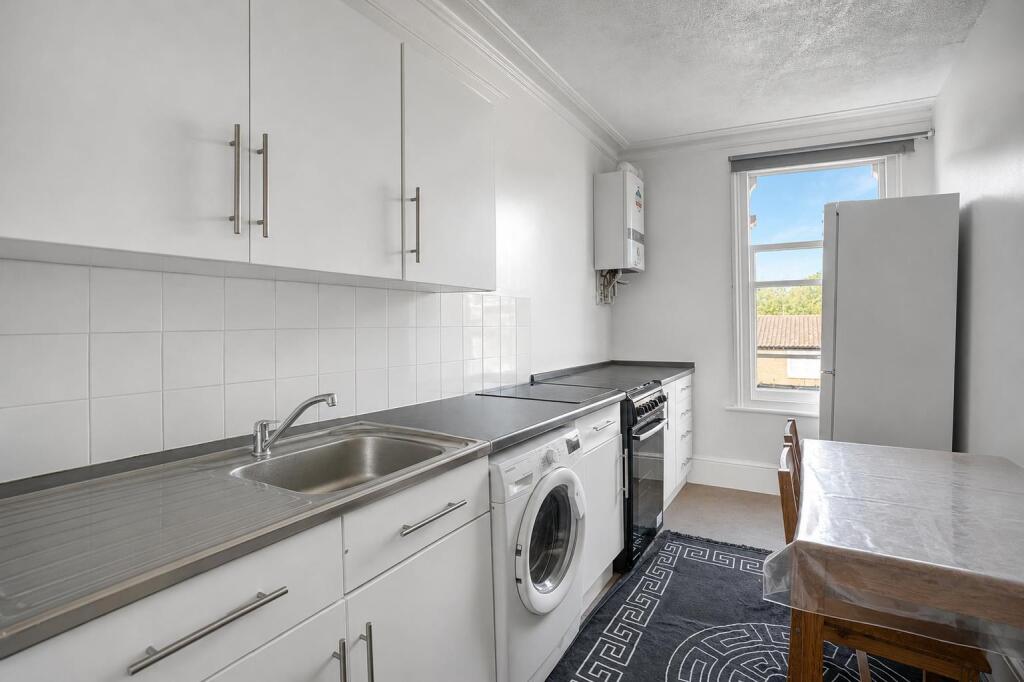 Apartment in London - View 3