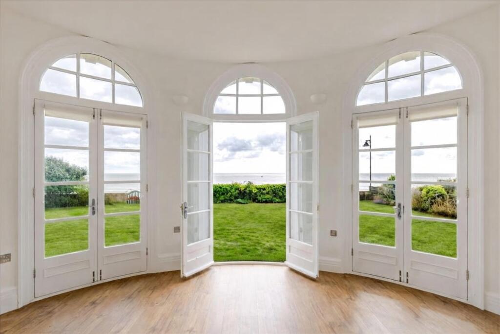Apartment in East Suffolk, Southwold - View 2