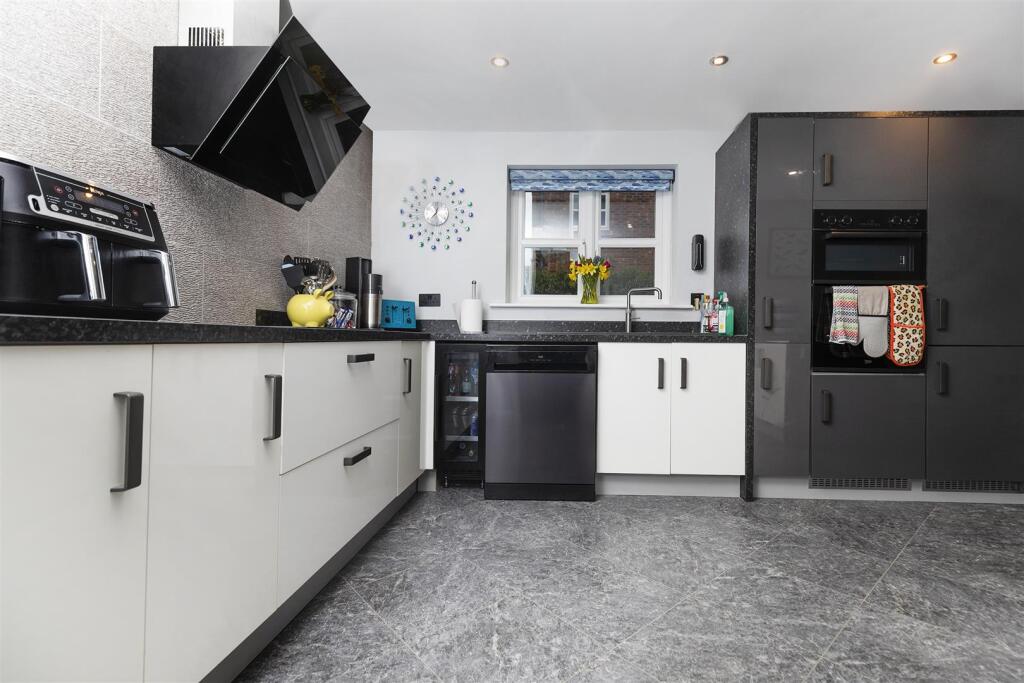 Additional image 13 of Links Way, Drighlington, Bradford