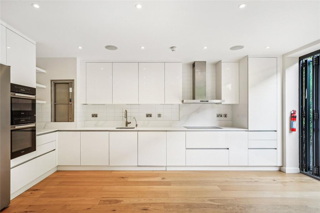 House in London, Battersea - View 5