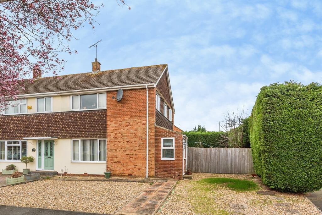 Main image of property: Thames Avenue, Swindon