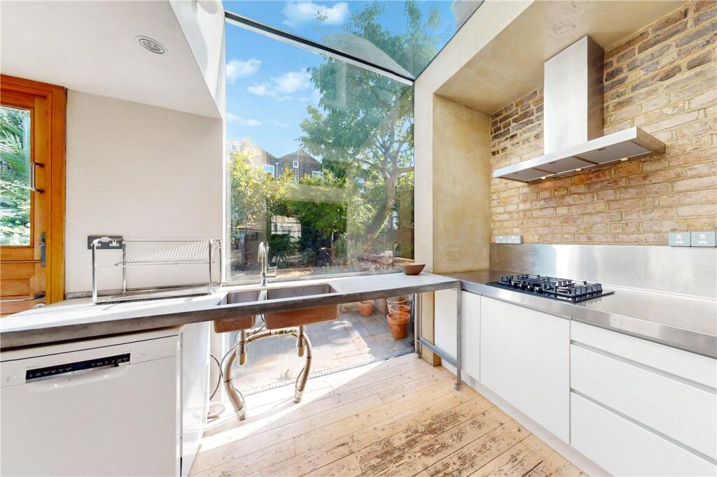 House in London - View 4