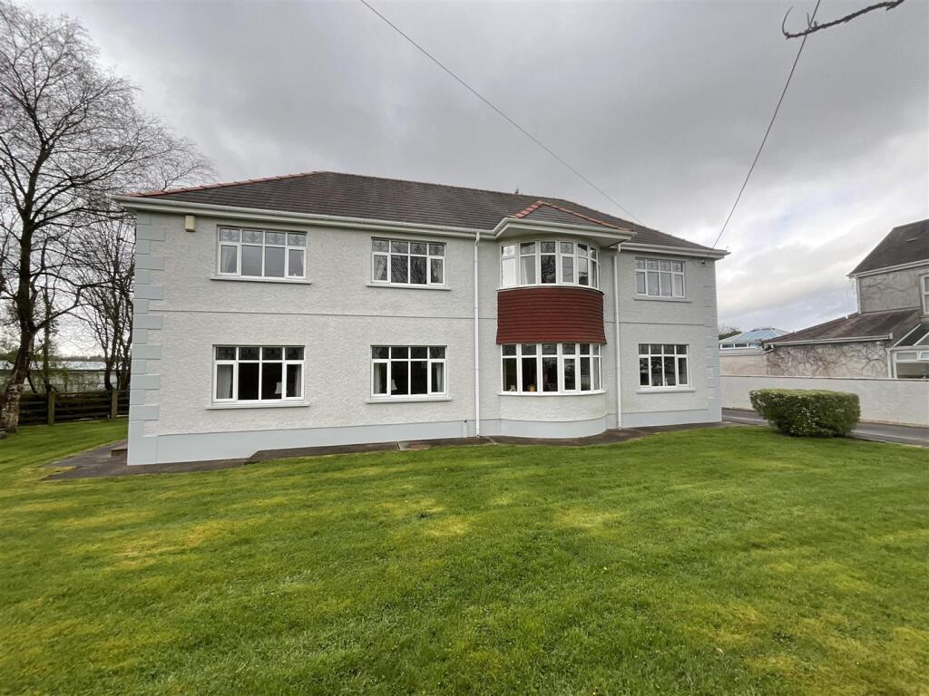 Main image of property: Bonllwyn, Ammanford