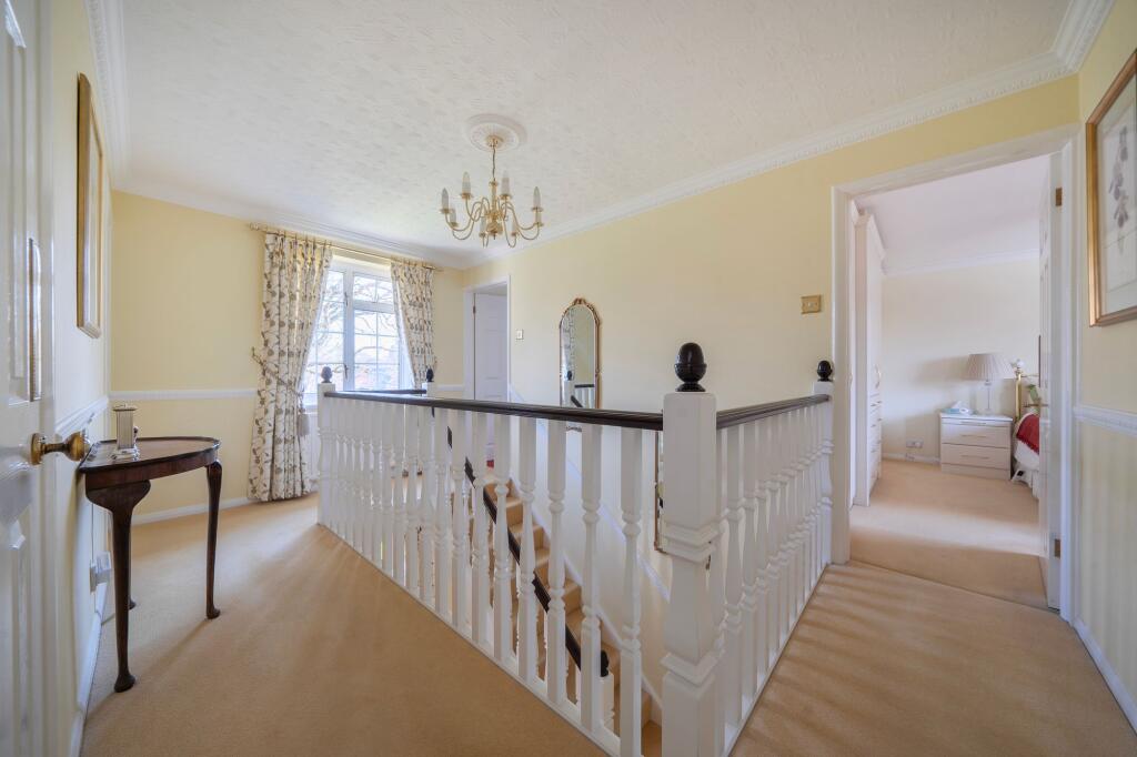 House in Waverley, Cranleigh - View 5