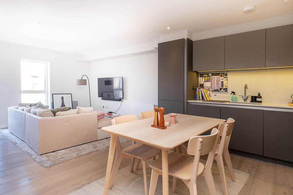 Apartment in London - View 4