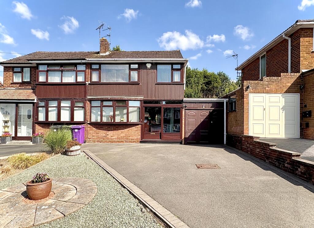 Main image of property: Lapper Avenue, ETTINGSHALL PARK, WV4 6PR