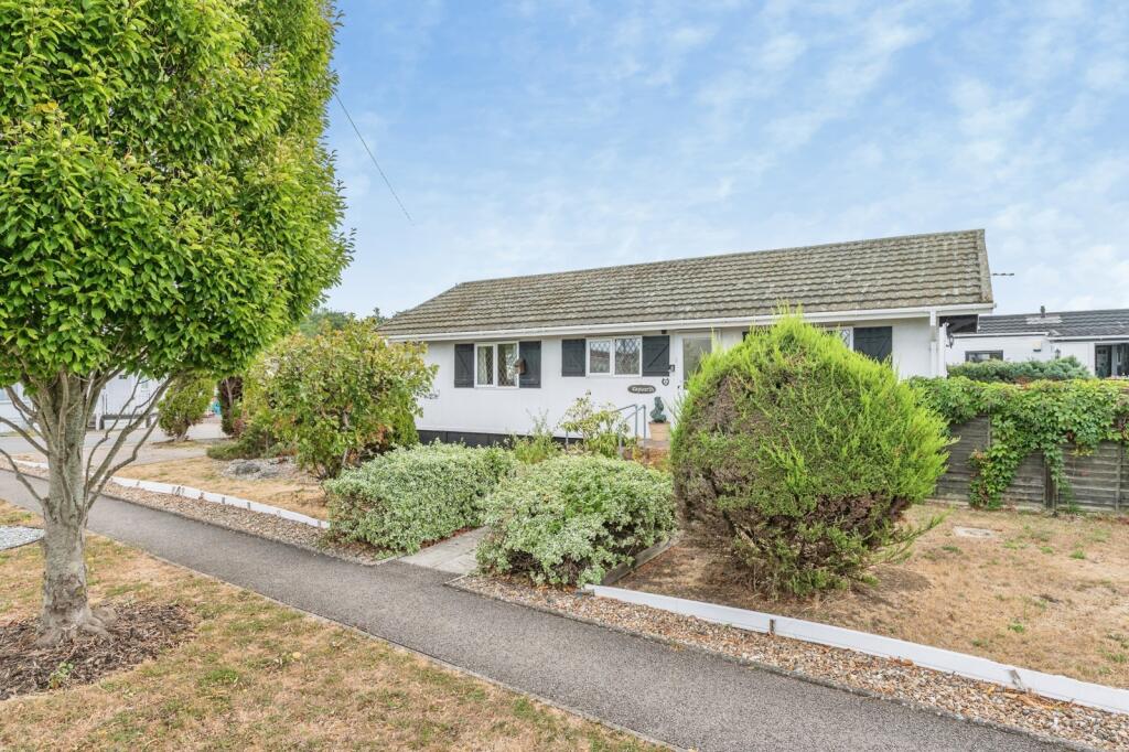 2-bed detached on Dunton Mobile Home Park, Lower Dunton Road, Dunton, Brentwood, CM13, £190,000