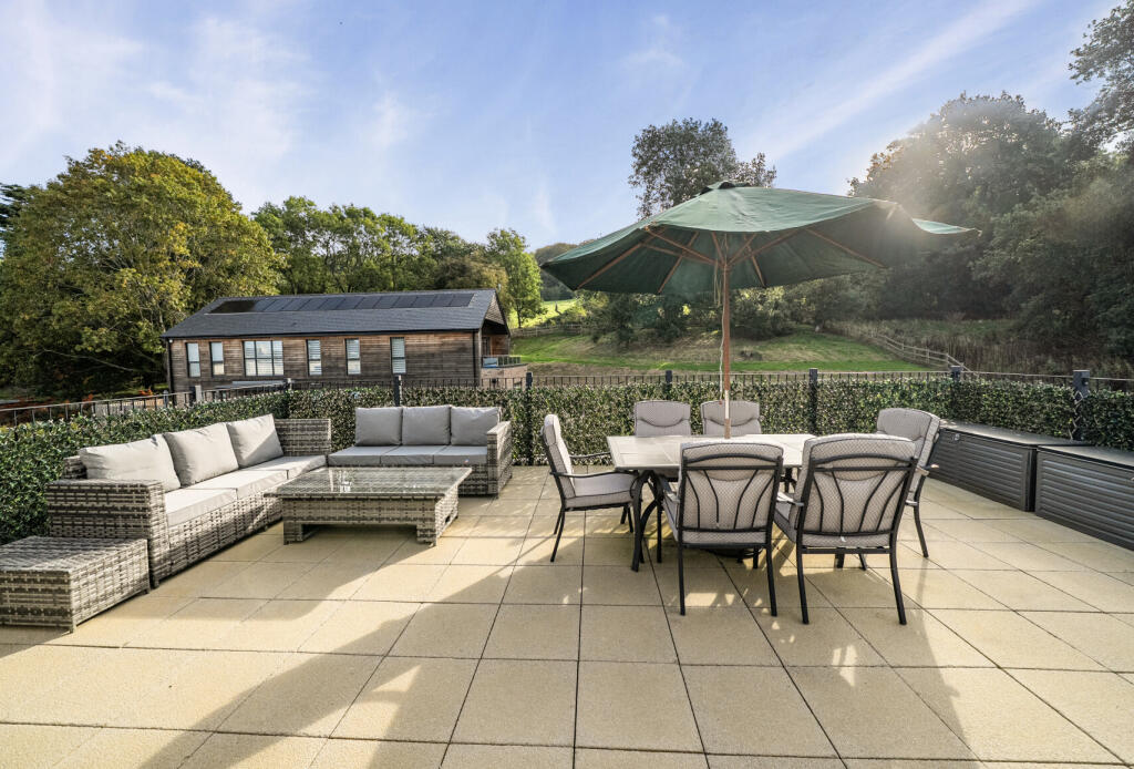 House in Stonehouse, Green Walk, Standish - View 2