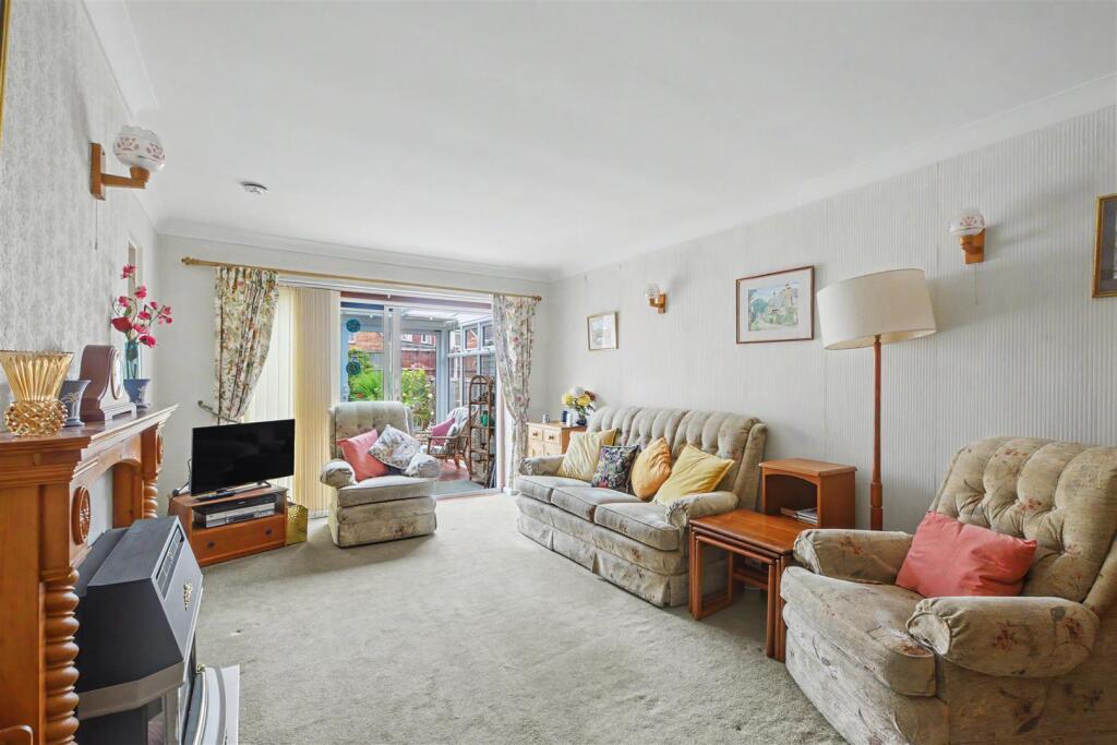 House in Nottingham, Inham Nook, Chilwell - View 2