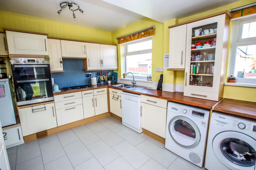 North Crescent, Washington, Tyne and Wear, NE38 photo 3