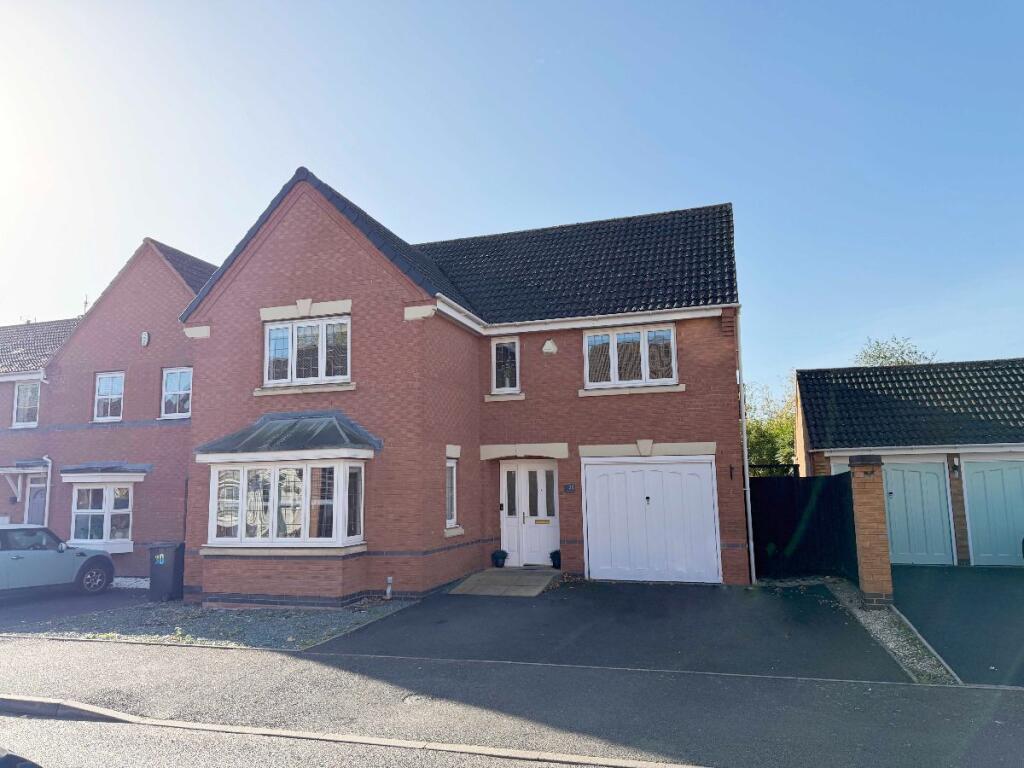 Main image of property: Lynnon Field, Chase Meadow, Warwick