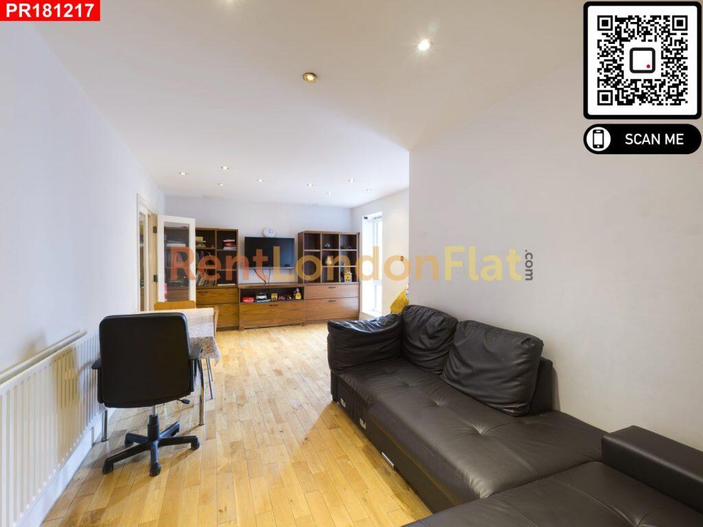 Main image of property: Kensington – 2 Bedrooms Flat