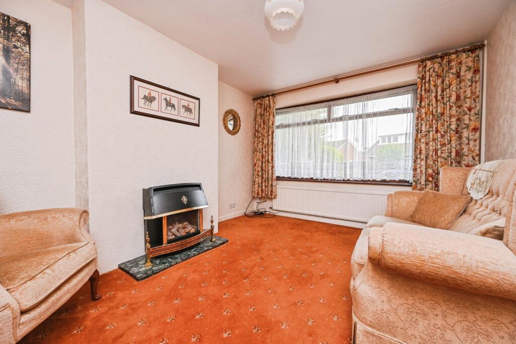 House in Sefton, Formby - More