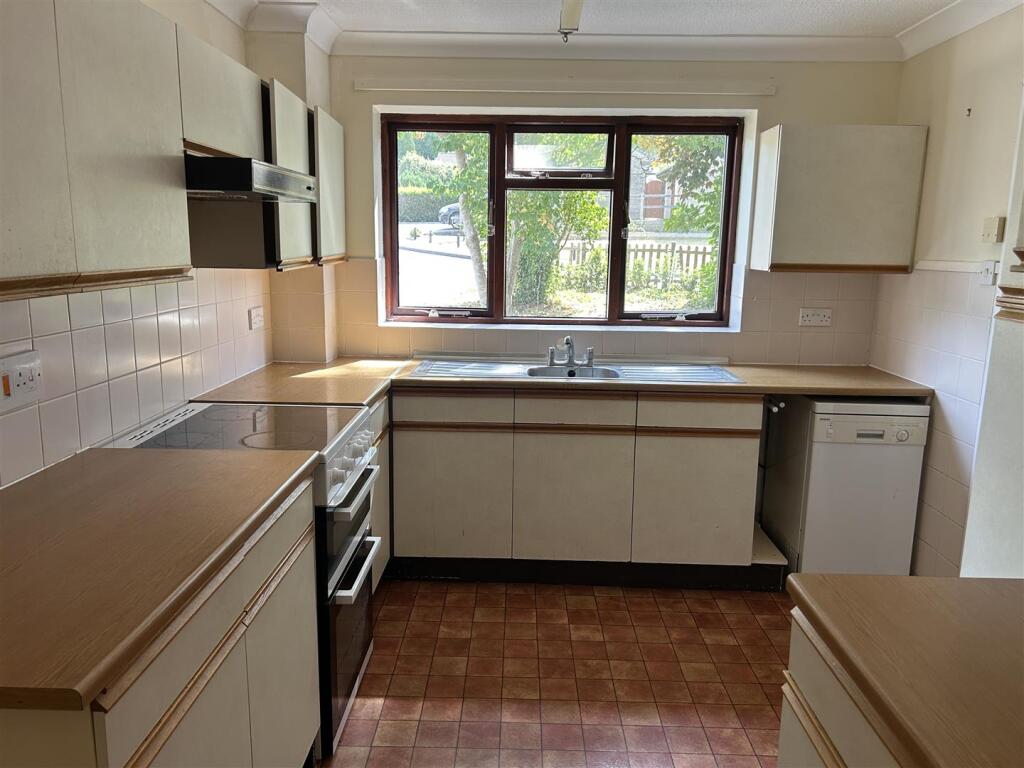 House in Dorchester - View 3