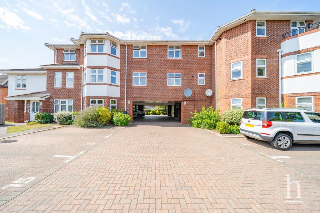 Main image of property: Meols Drive, Hoylake, CH47
