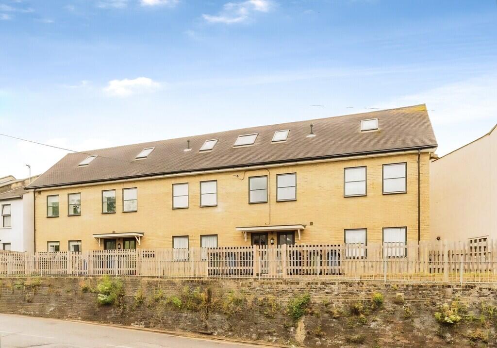 1-bed flat on South Croydon, Greater London, £210,000
