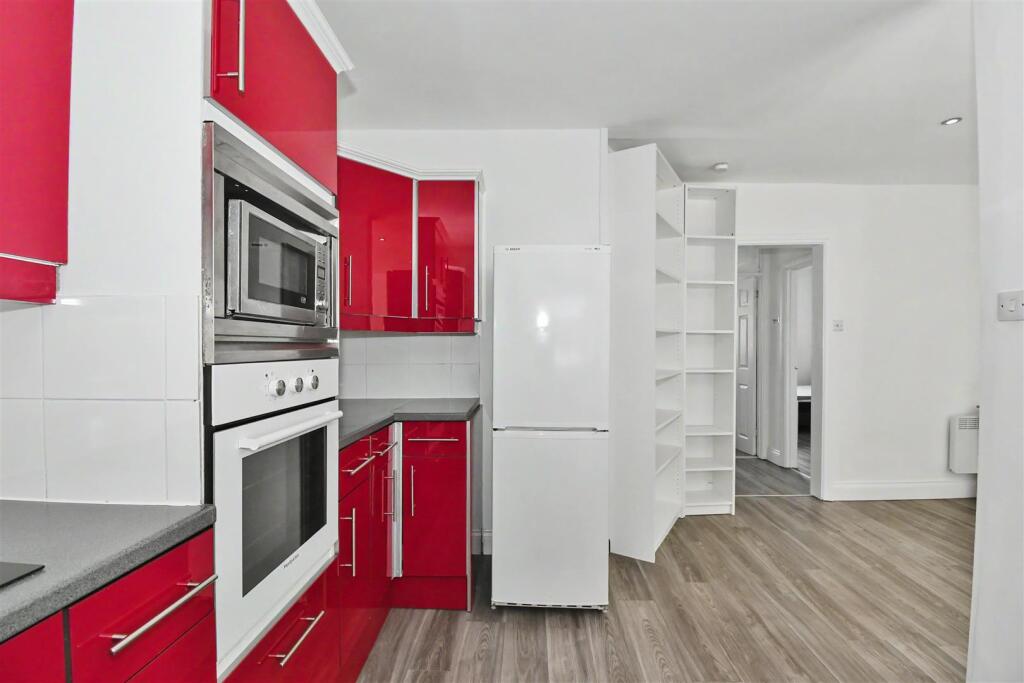 Apartment in Warwick, Royal Leamington Spa - More