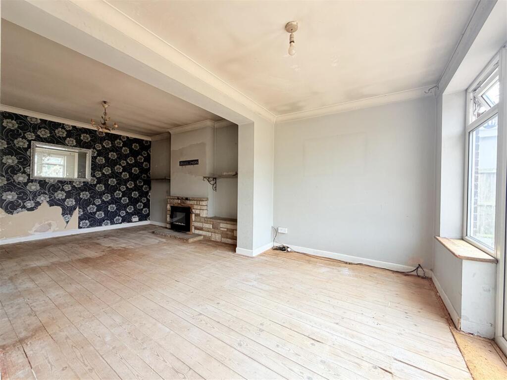 Little Clacton Road, Clacton-On-Sea photo 4