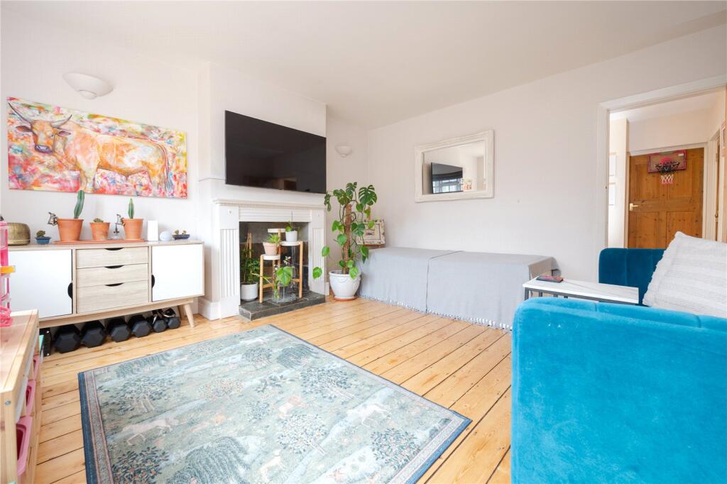 Pitt Crescent, Wimbledon Park, London, SW19 photo 4