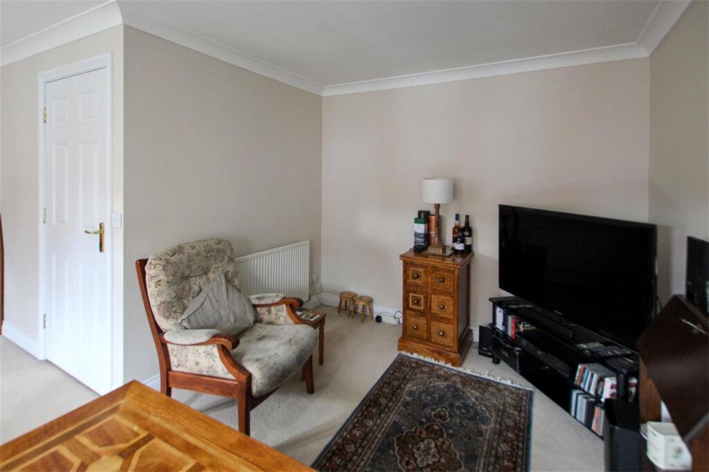 Ainderby Gardens, Northallerton, North Yorkshire, DL7 photo 3