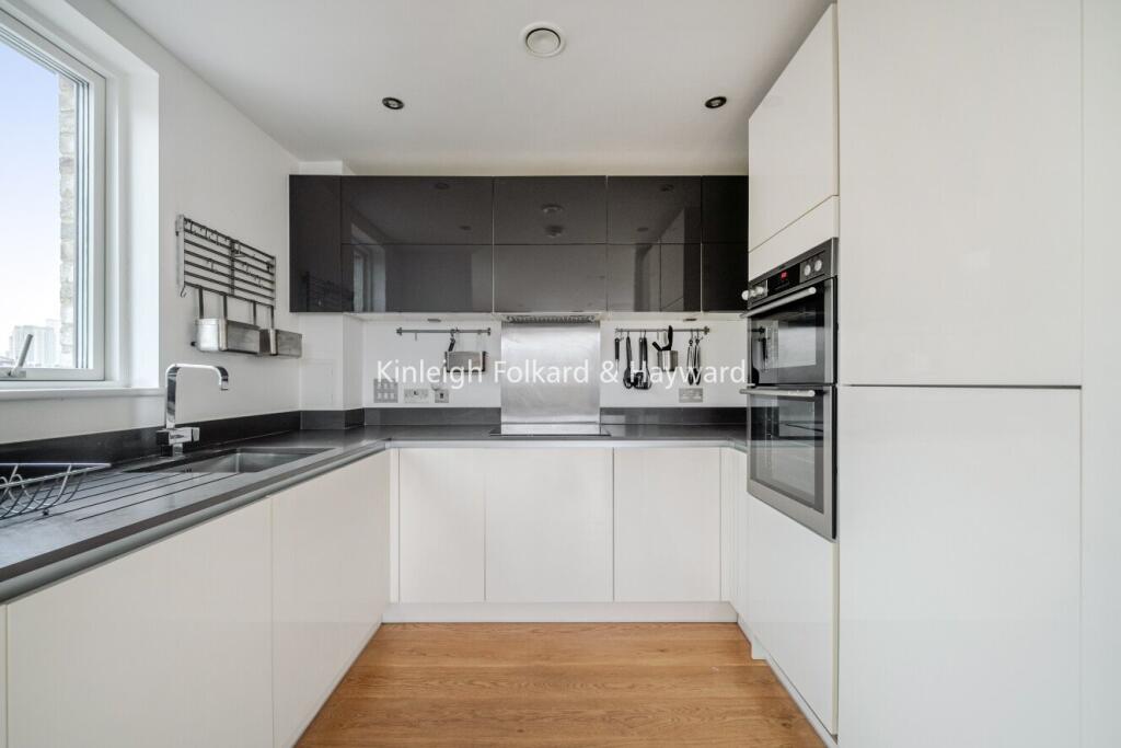 Main image of property: East Street, London, SE17