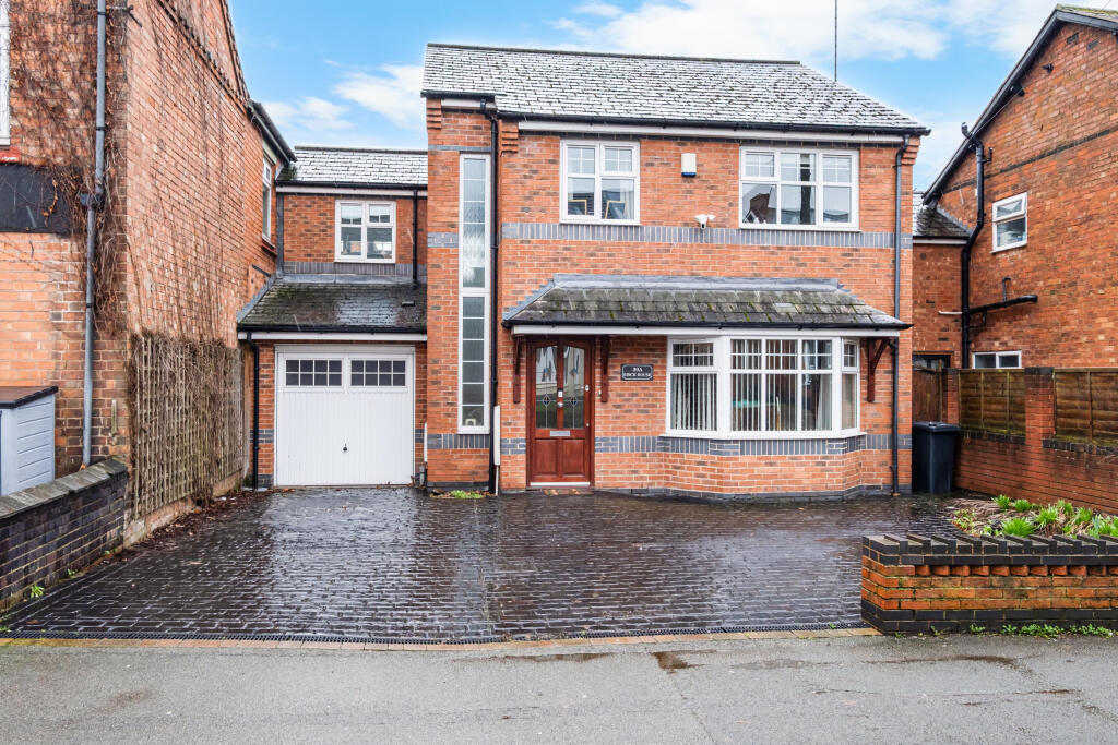 Main image of property: Stoke Road, Bromsgrove B60 3EN
