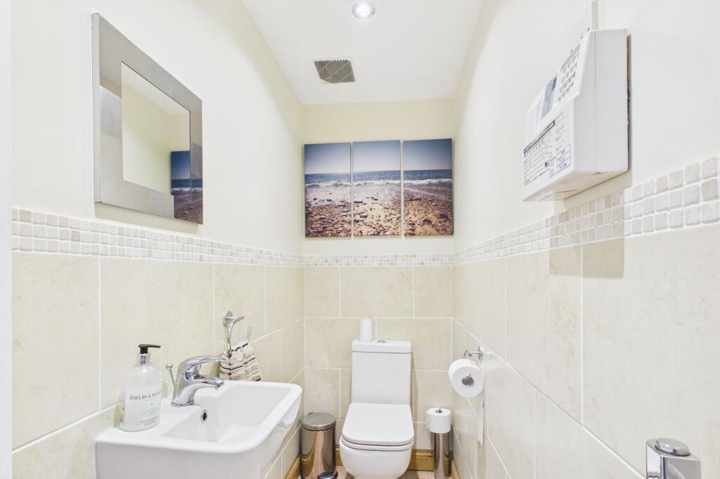 House in Northampton - View 4
