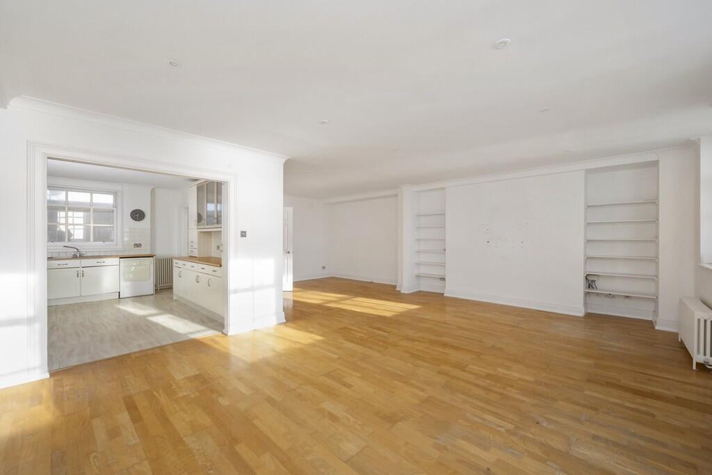 Arundel Terrace, Brighton photo 4