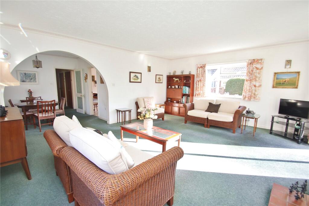 Vicarage Road, Verwood, Dorset, BH31 photo 4