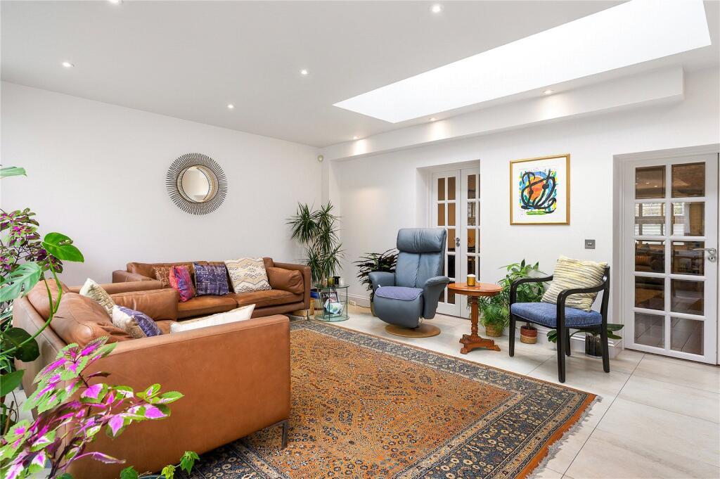 House in London - View 5