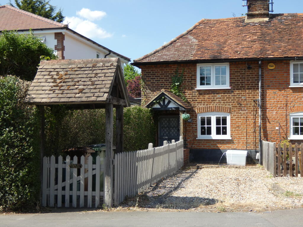 Main image of property: Mount Pleasant Lane, Bricket Wood, ST. ALBANS