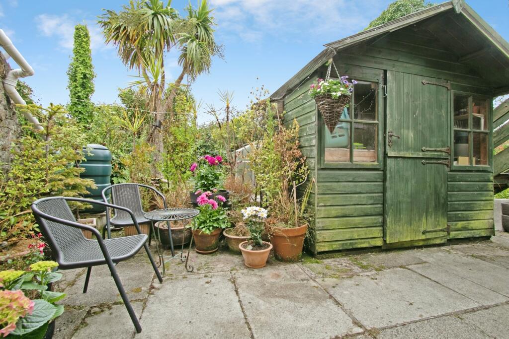 Apartment in Penryn, Bissom - View 4