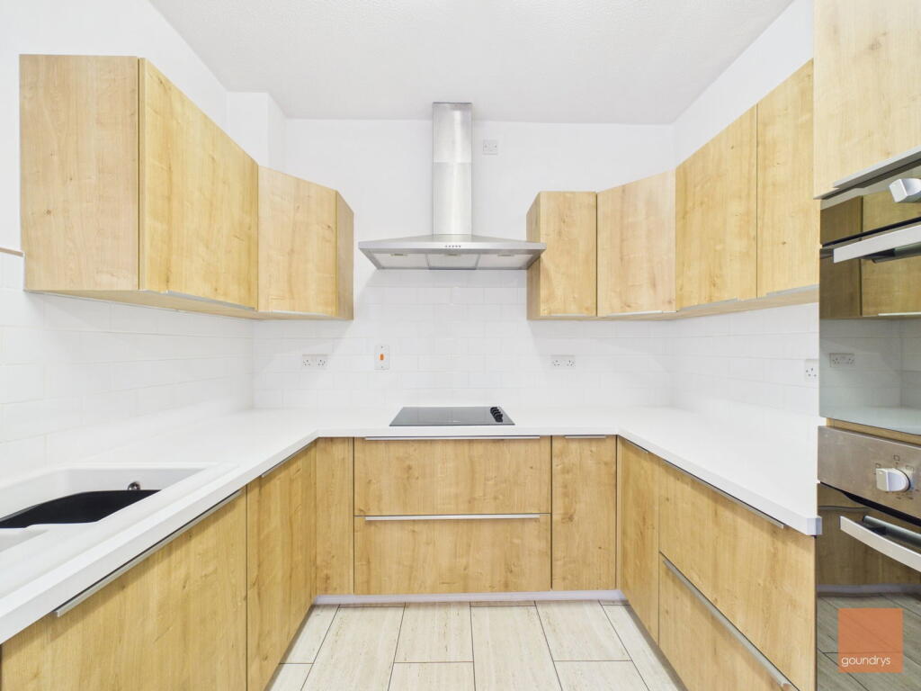 Apartment in Truro - View 5