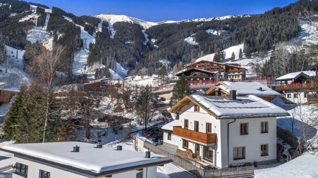 Main image of property: Chalet Schmitten, Zell Am See