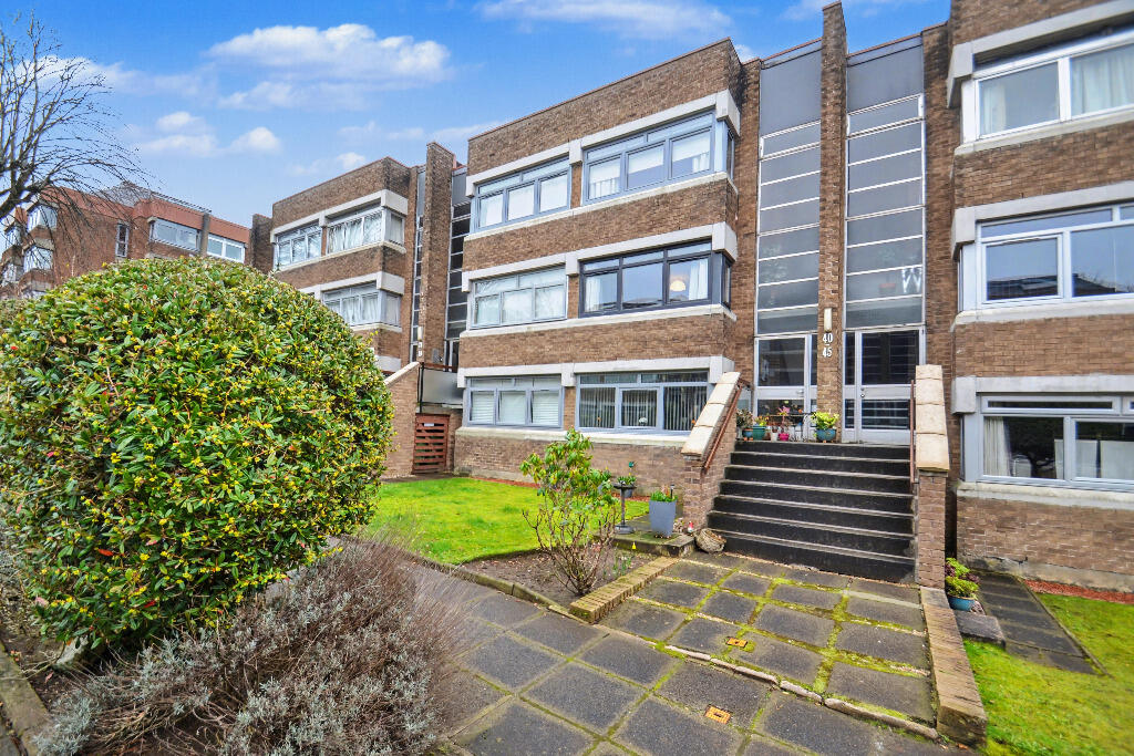 Main image of property: Huntly Court, 20 Dirleton Place, Shawlands, Glasgow, G41 3BH