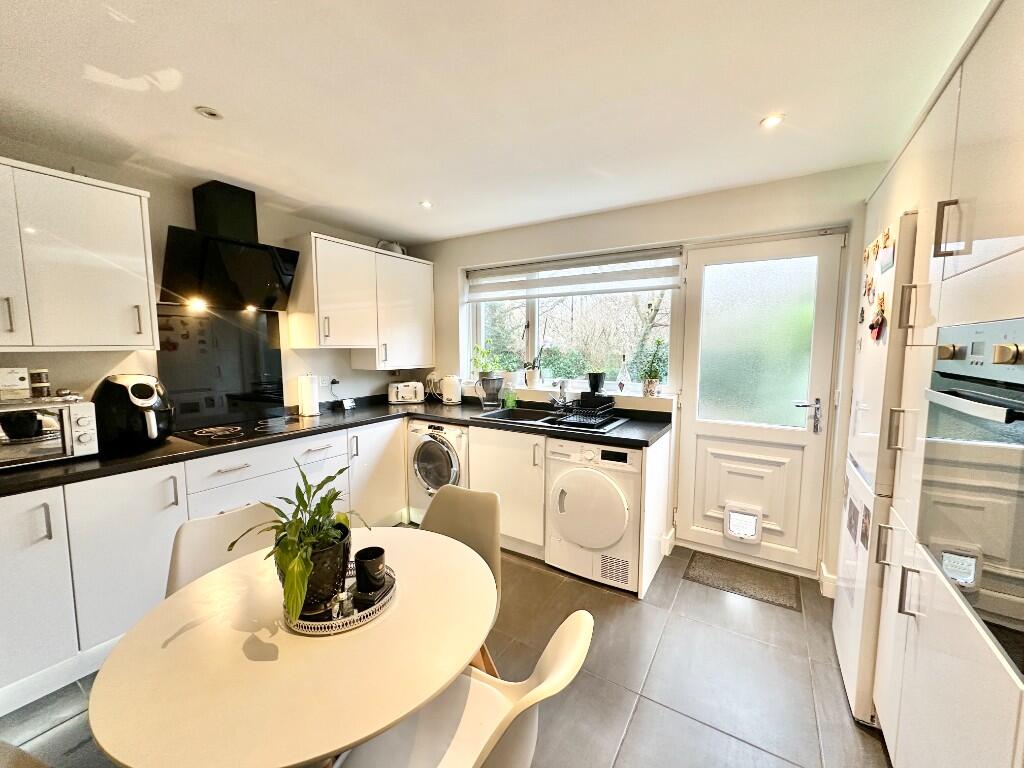 Chester Avenue, Sale, Greater Manchester, M33 photo 4