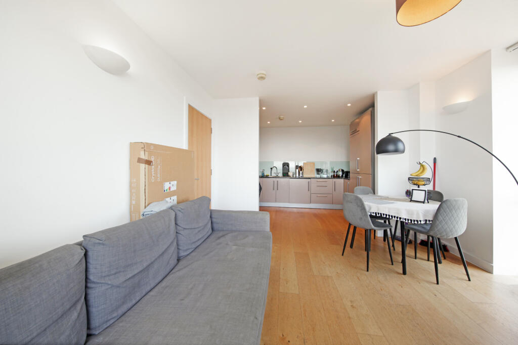 Apartment in London, St. George in the East, Wapping - View 5