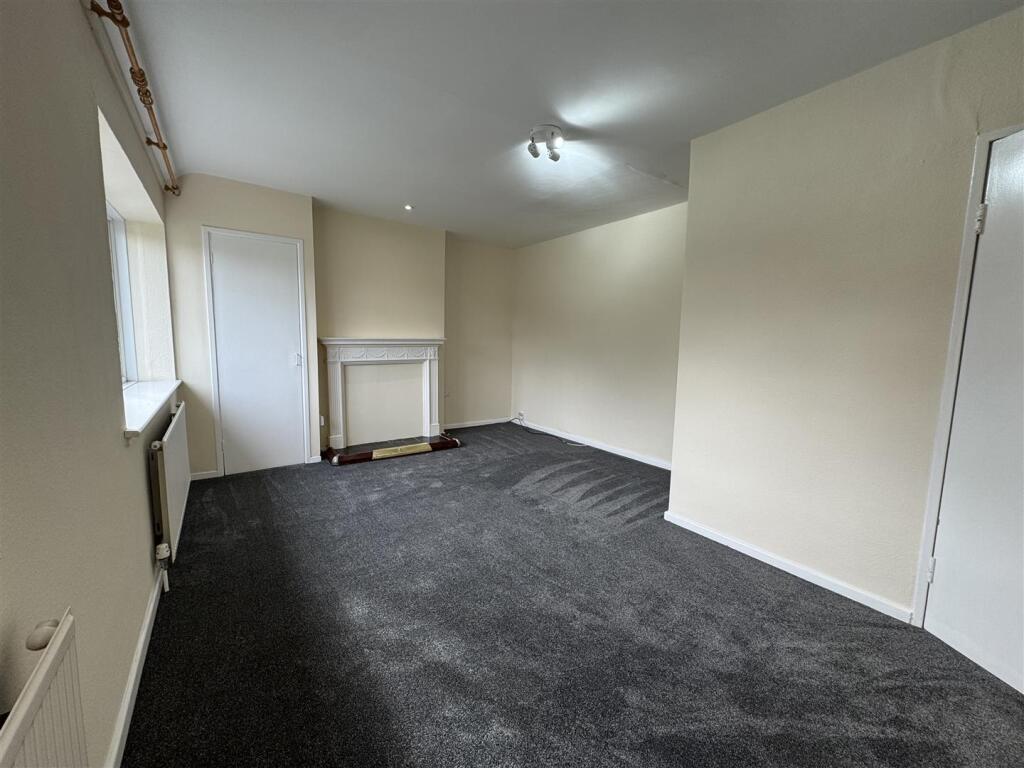 Apartment in Basildon, Essex - More