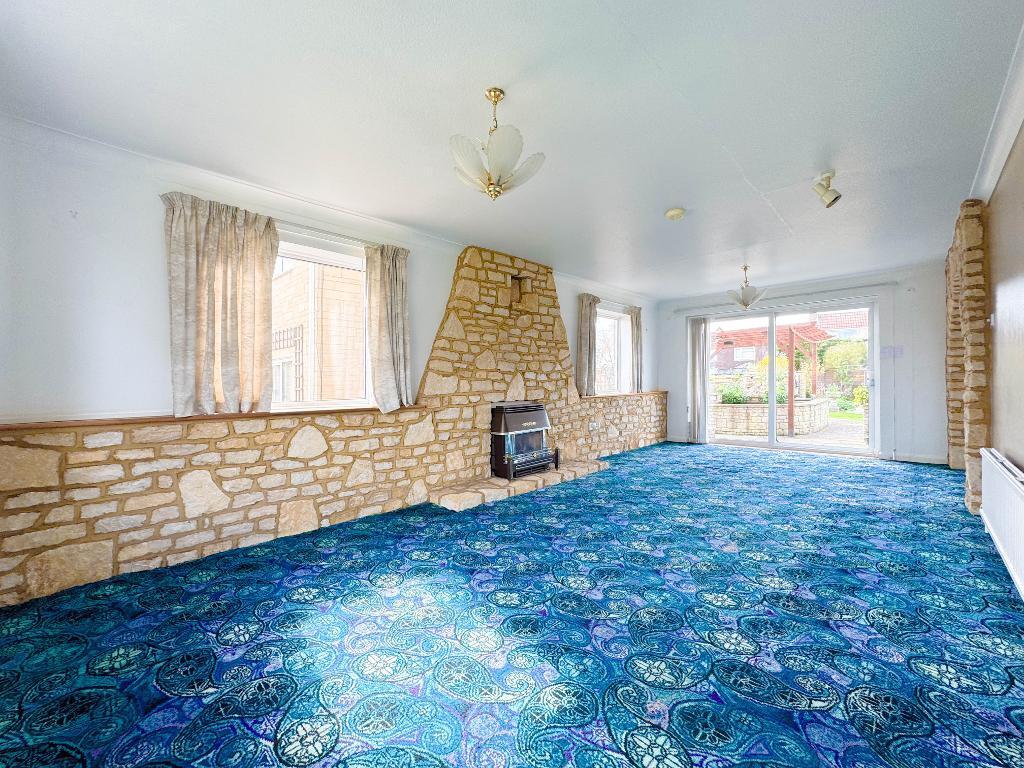 Balmoral Road, Trowbridge, Wiltshire, BA14 0JS photo 3