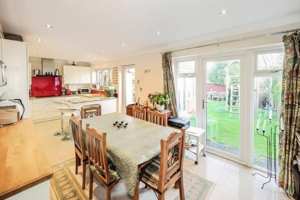 House in Stratford-on-Avon, Wellesbourne CP - View 4