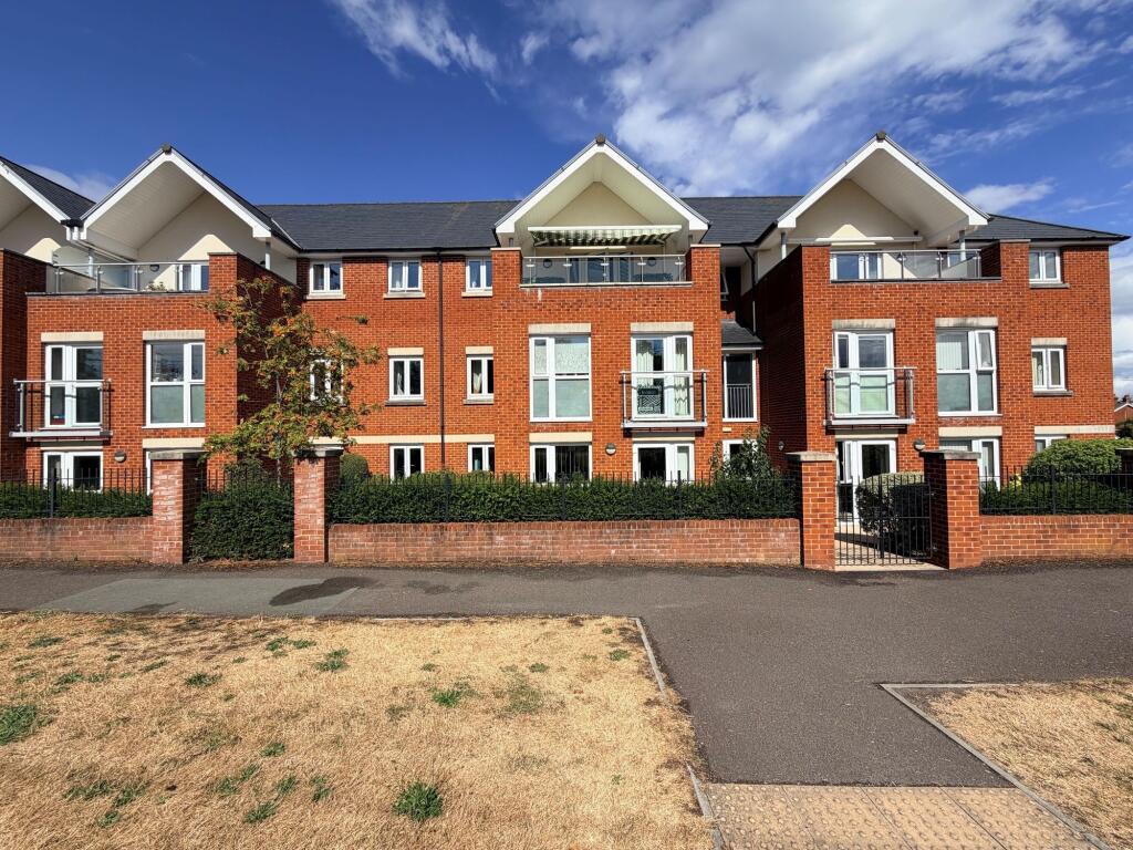 Main image of property: Southampton Road, Hythe, SO45