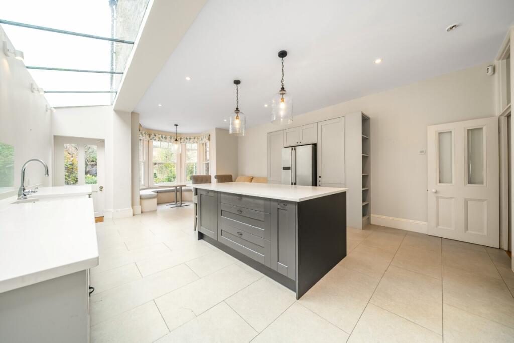Main image of property: Weir Road, Balham, London, SW12