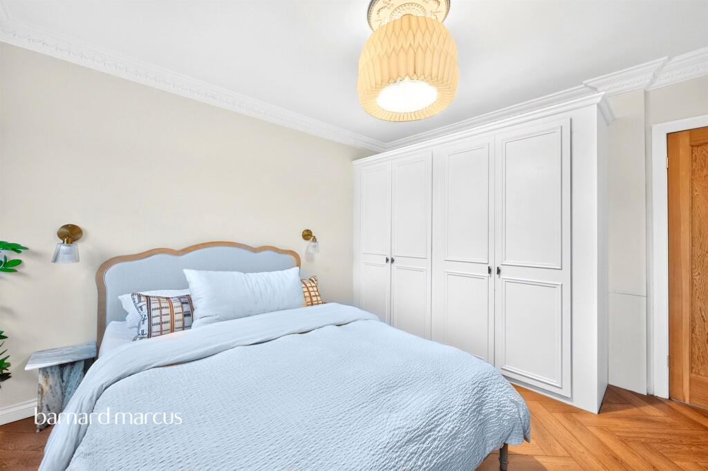 Apartment in London, Royal Borough of Kingston upon Thames - View 3